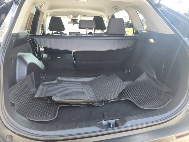 Used 2022 Toyota RAV4 LE AWD/4WD image 14
