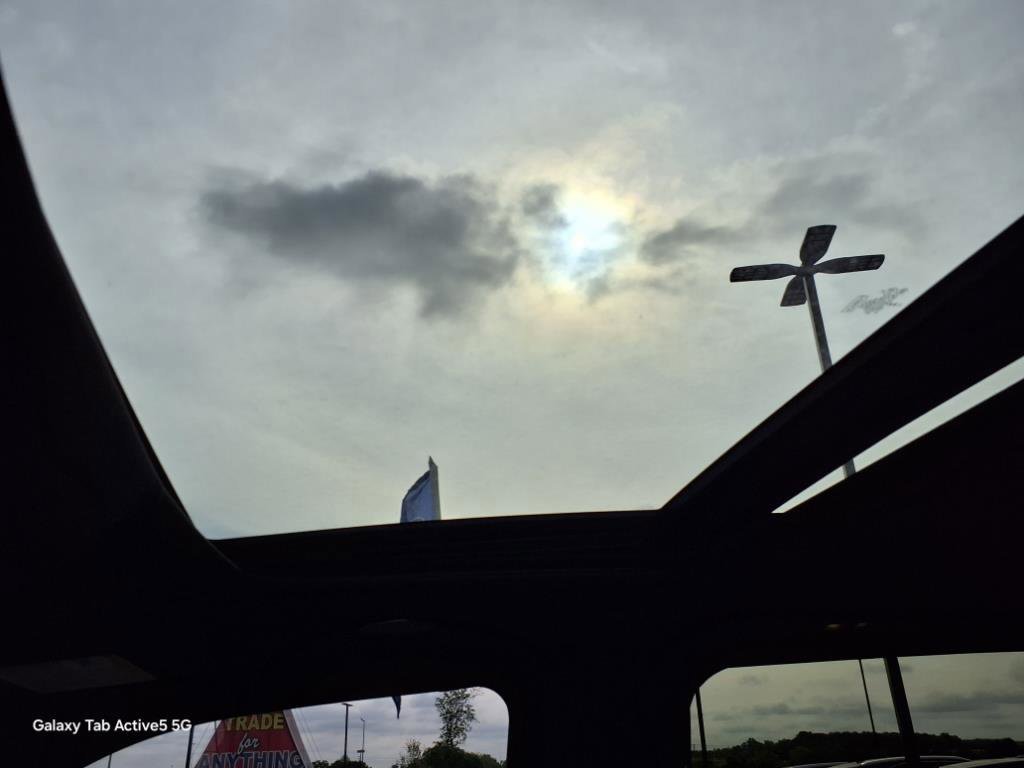 Certified 2024 Ford F150 Platinum w/ Equipment Group 702A High image 23