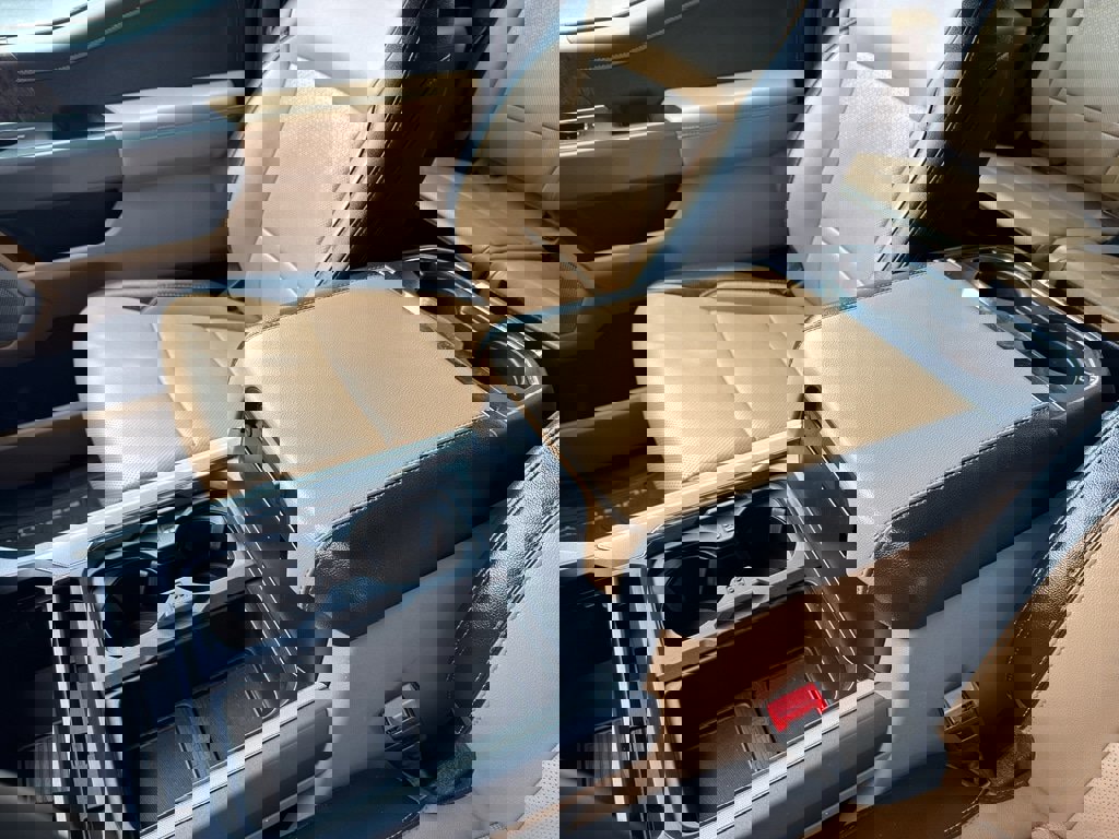 Certified 2024 Ford F250 Lariat w/ Lariat Ultimate Package image 37