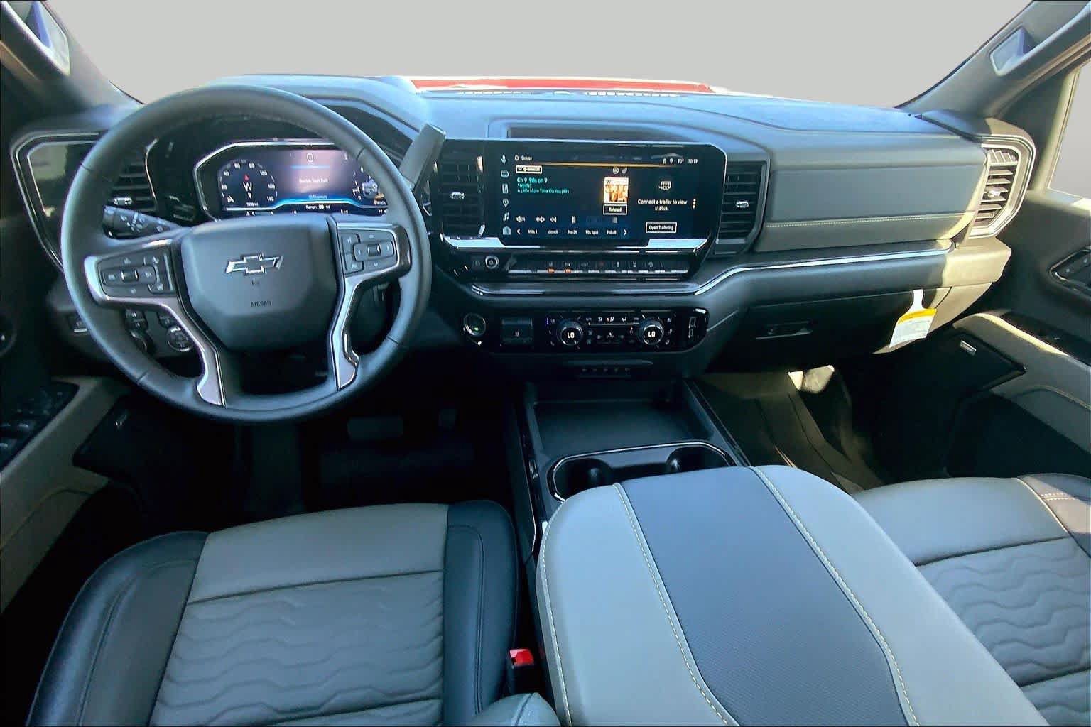Used 2025 Chevrolet Silverado 2500 ZR2 w/ Technology Package AWD/4WD image 16