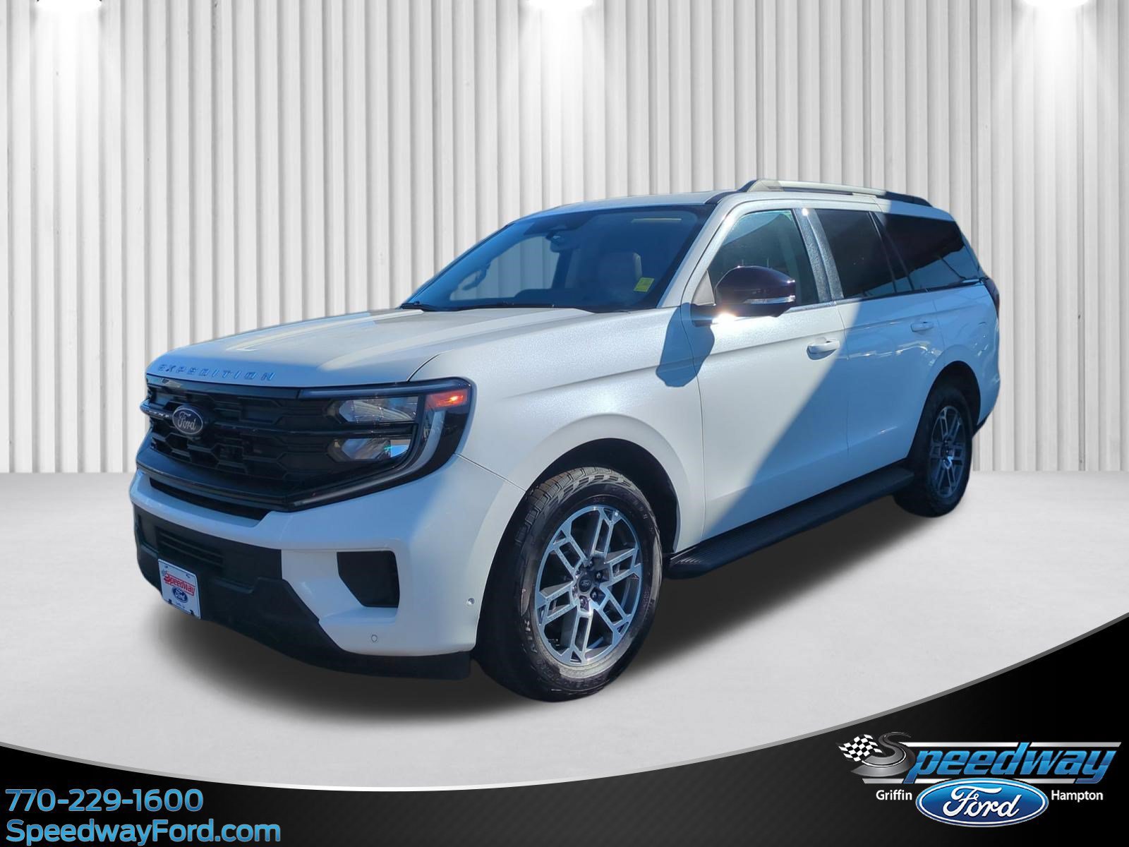Certified 2025 Ford Expedition Active AWD/4WD image 1