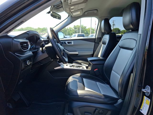 Certified 2023 Ford Explorer XLT w/ Equipment Group 202A AWD/4WD image 15
