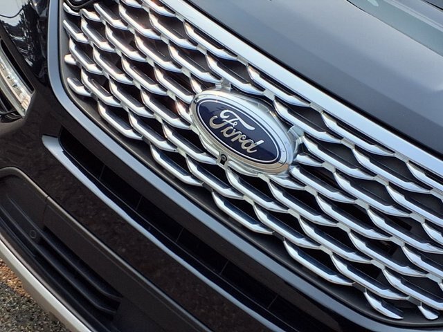 Certified 2023 Ford Explorer Platinum w/ Technology Package AWD/4WD image 31