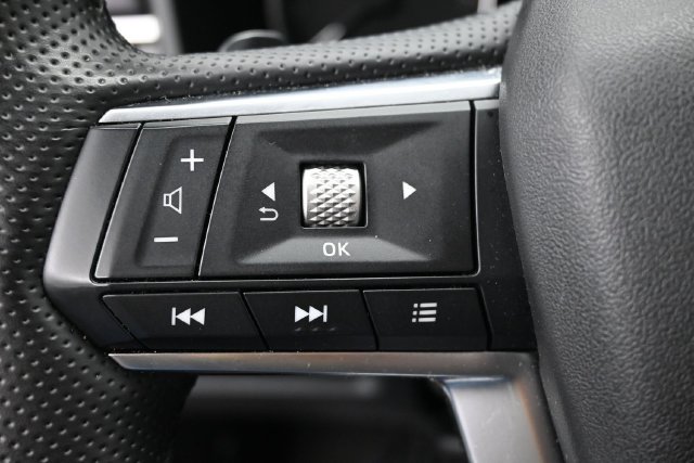 Used 2025 Mitsubishi Outlander SE FWD image 17