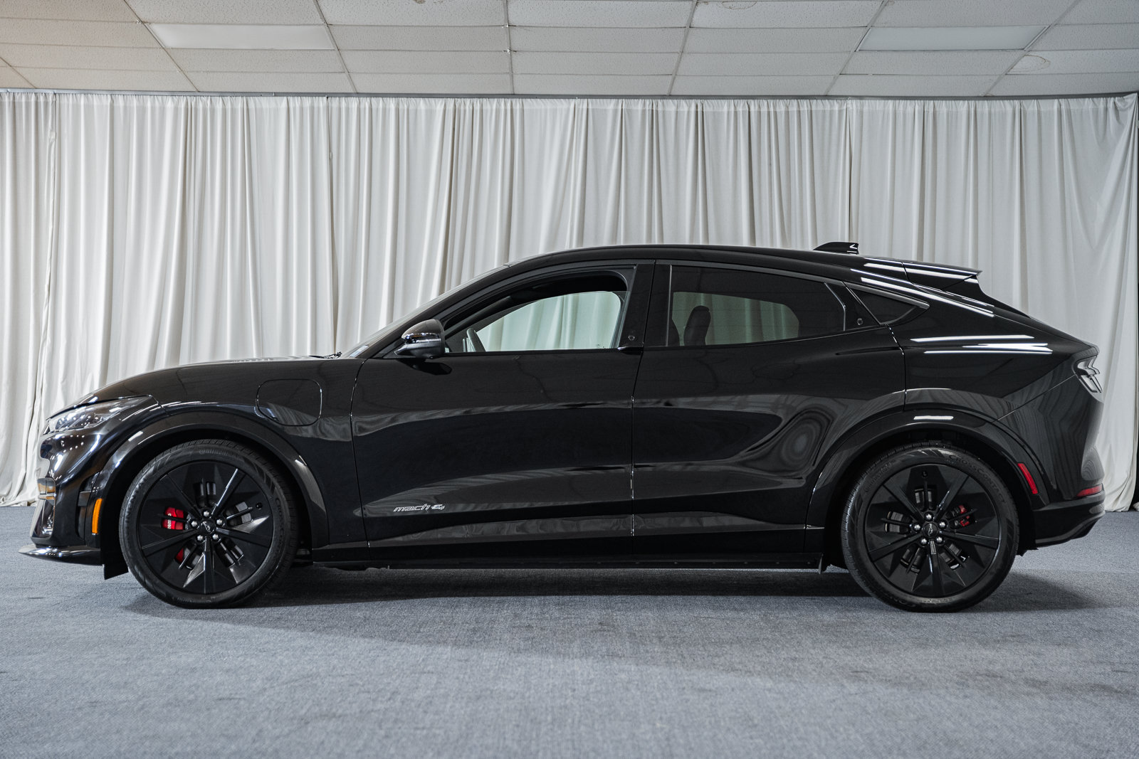 Certified 2025 Ford Mustang Mach-E GT AWD/4WD image 5