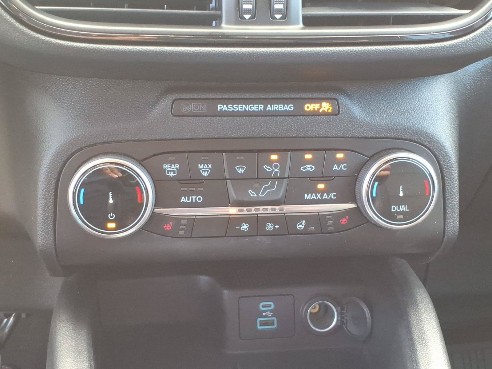 Certified 2023 Ford Escape ST-Line Select AWD/4WD image 25