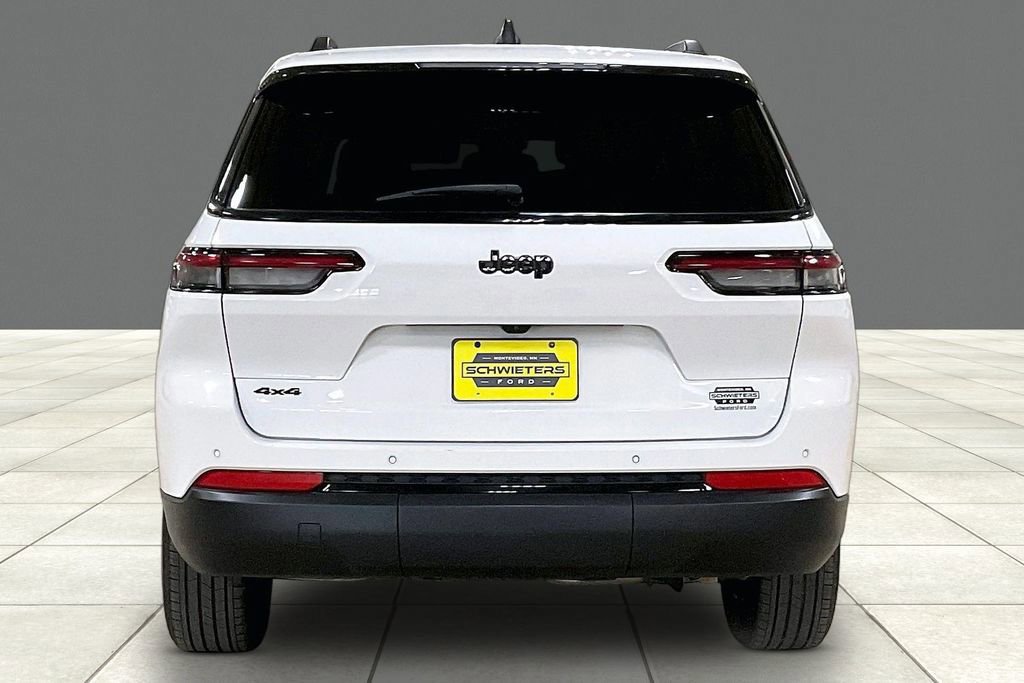 Used 2024 Jeep Grand Cherokee L Laredo image 3