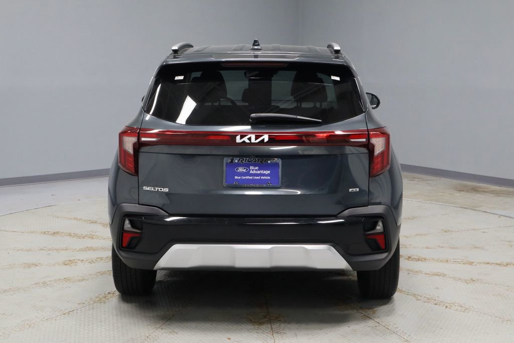 Used 2024 Kia Seltos S AWD/4WD image 11