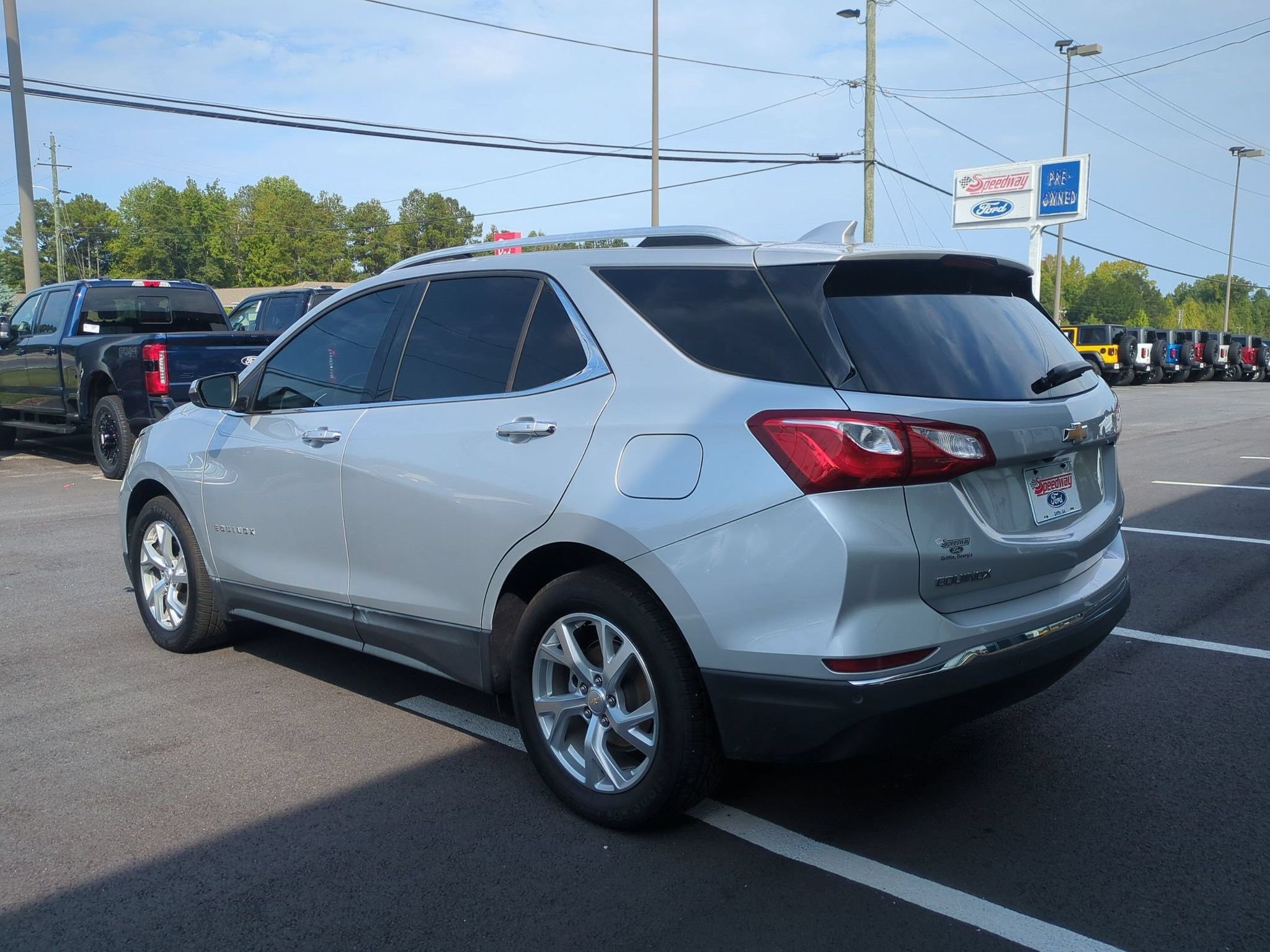 Used 2018 Chevrolet Equinox Premier FWD image 10