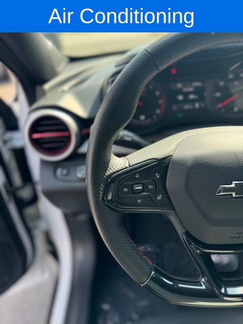 Used 2024 Chevrolet Trax RS w/ Driver Confidence Package FWD image 17