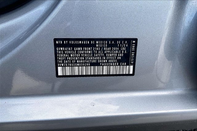 Used 2025 Volkswagen Jetta SE FWD image 37