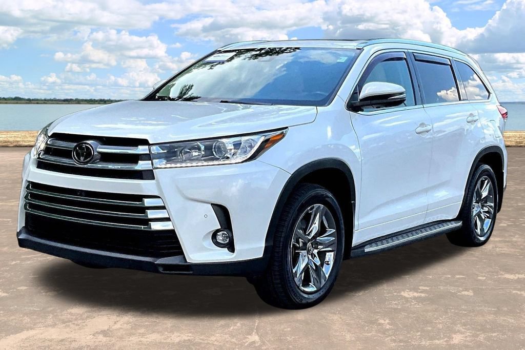 Used 2019 Toyota Highlander Limited Platinum AWD/4WD image 4