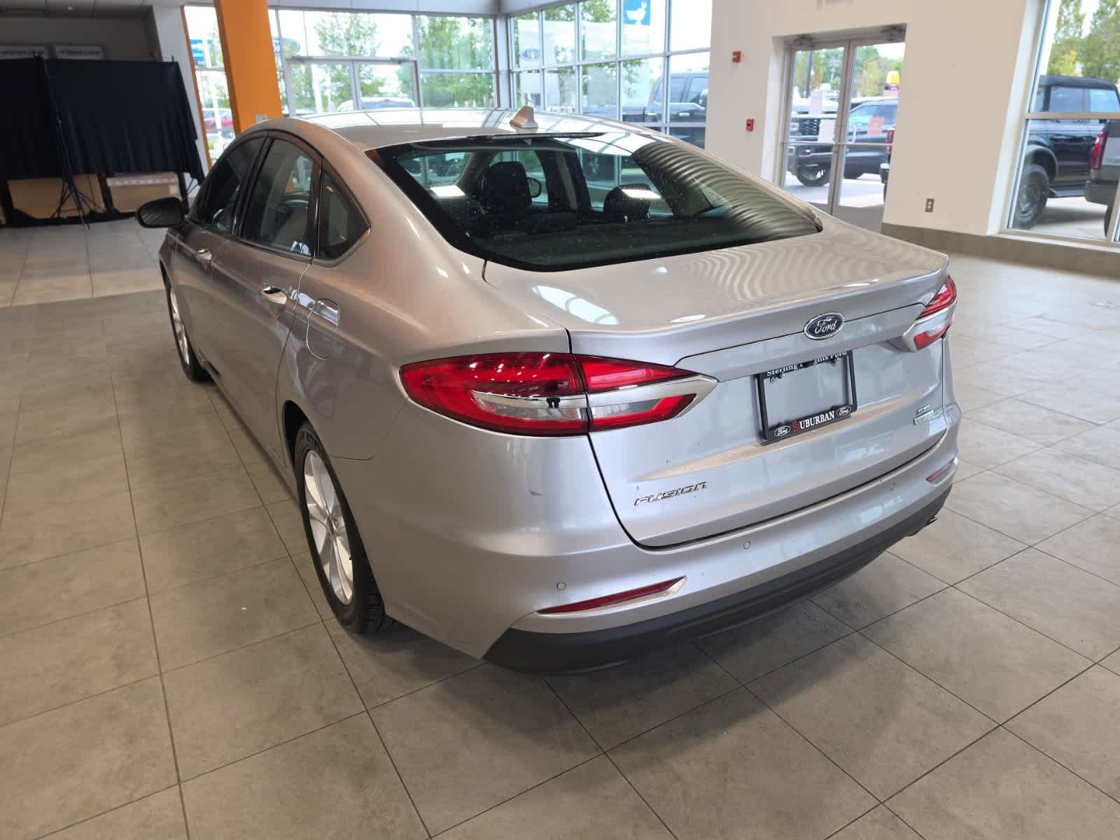 Certified 2020 Ford Fusion SE FWD image 10