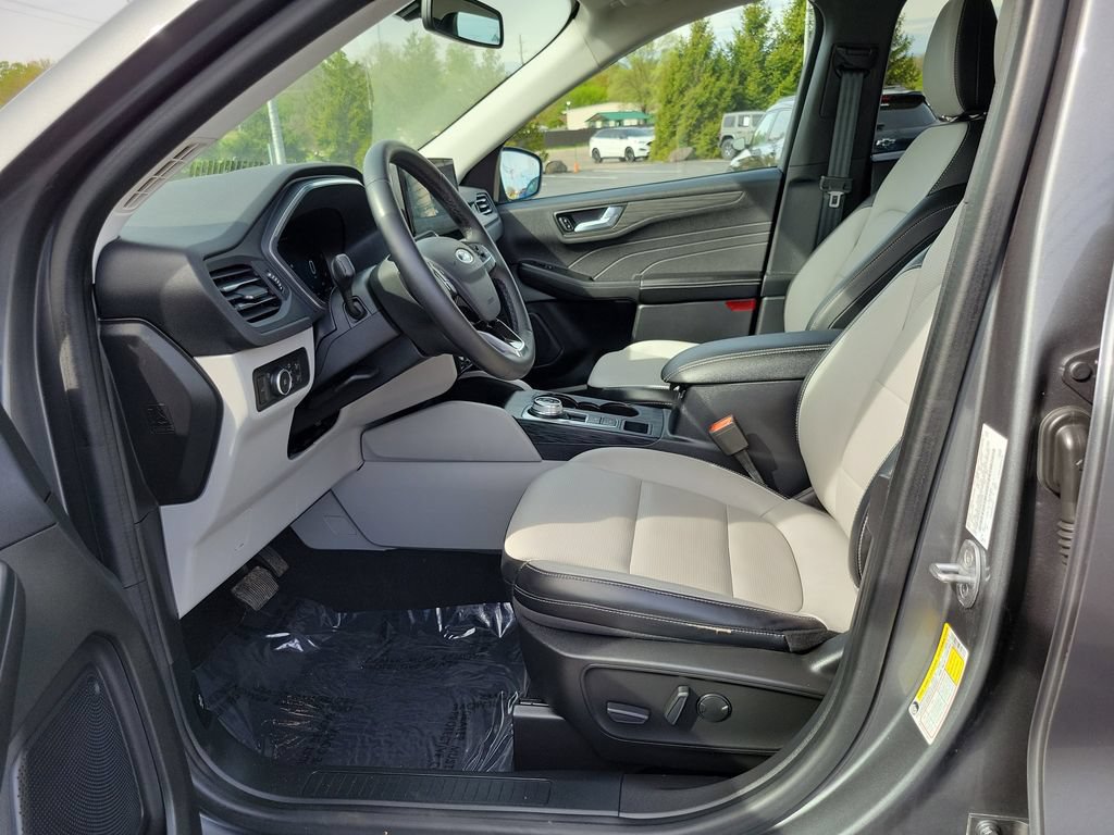 Certified 2023 Ford Escape Platinum AWD/4WD image 8