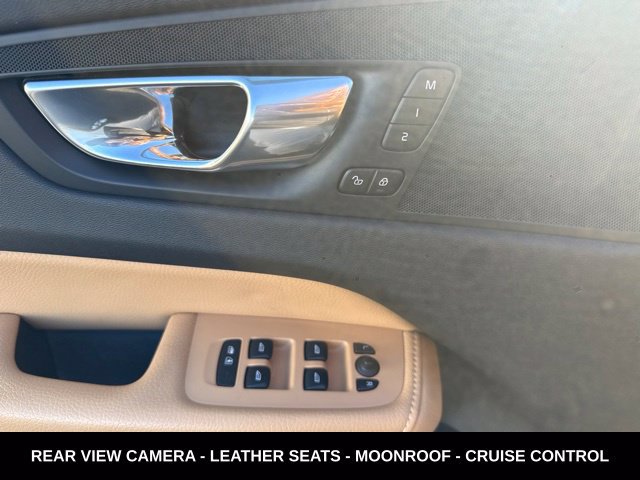 Used 2020 Volvo XC60 T5 Momentum AWD/4WD image 16