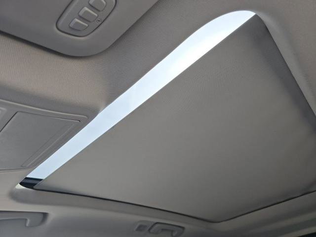Certified 2025 Ford Escape SE w/ PHEV Premium Package FWD image 28