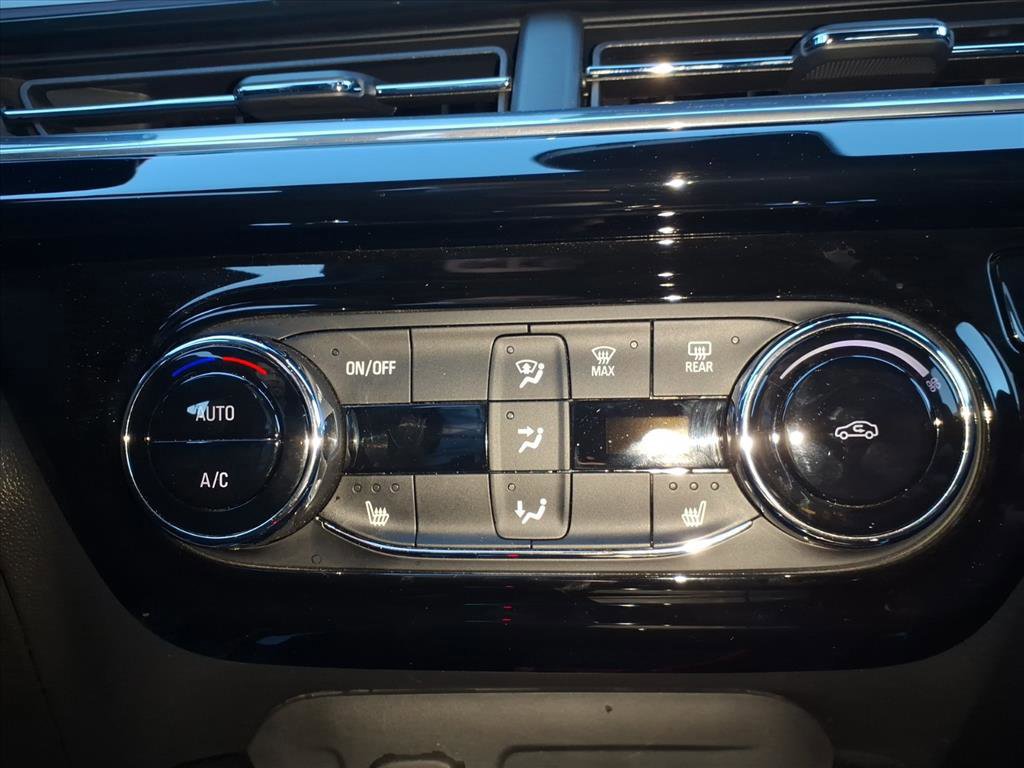 Used 2024 Chevrolet Trax RS image 24