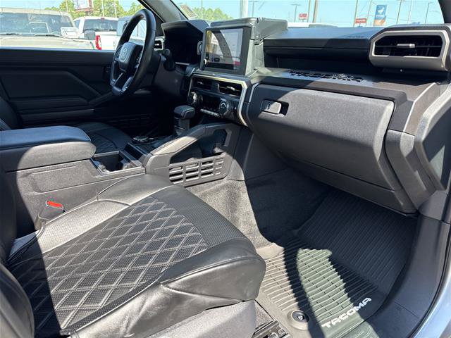 Used 2026 Toyota Tacoma SR5 AWD/4WD image 19