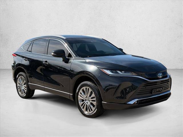 Used 2023 Toyota Venza XLE AWD/4WD image 3