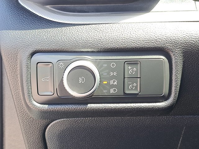 Certified 2021 Ford Explorer XLT w/ Equipment Group 202A image 25