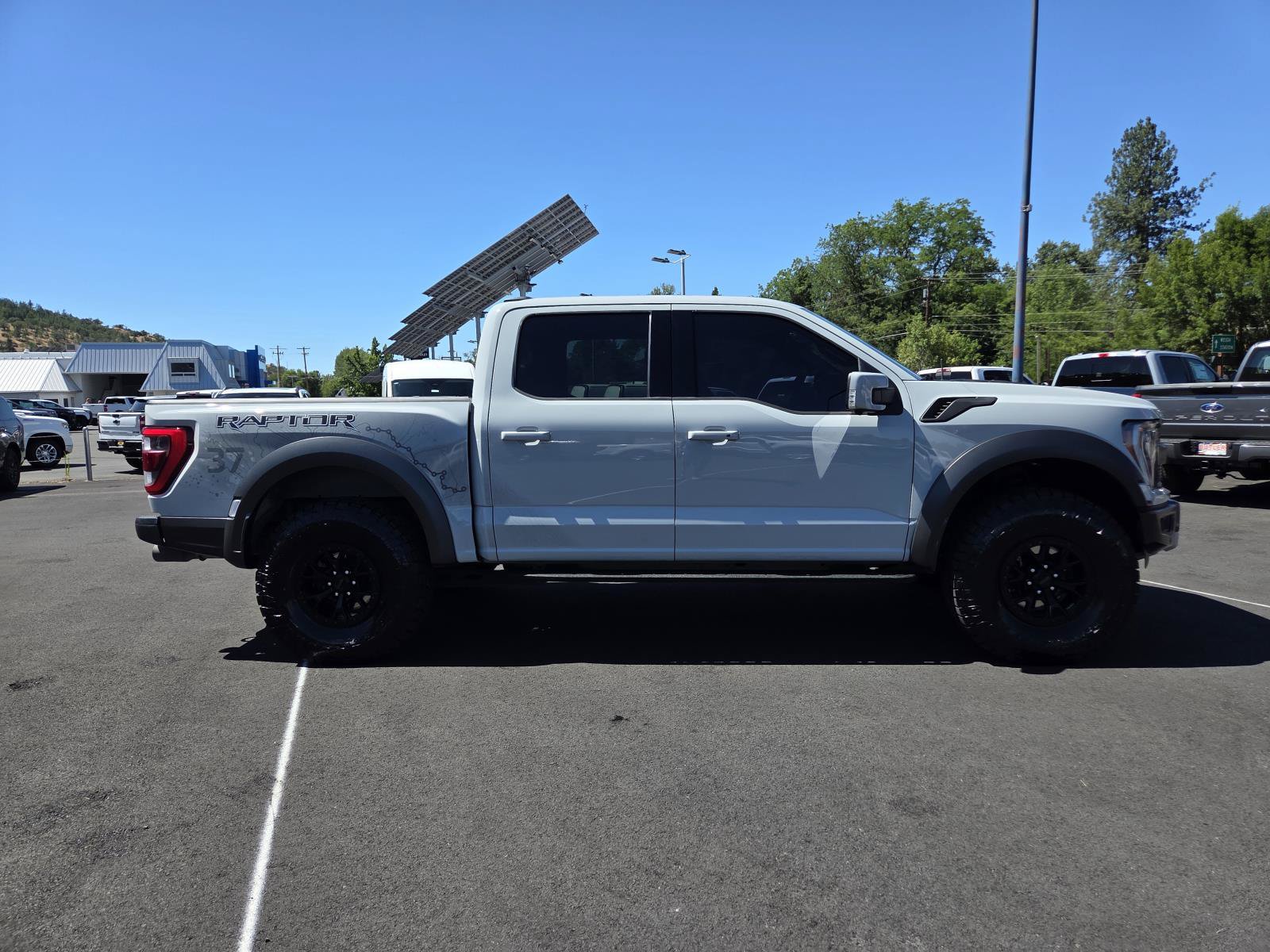 Certified 2023 Ford F150 Raptor w/ Raptor 37 Performance Package AWD/4WD image 4