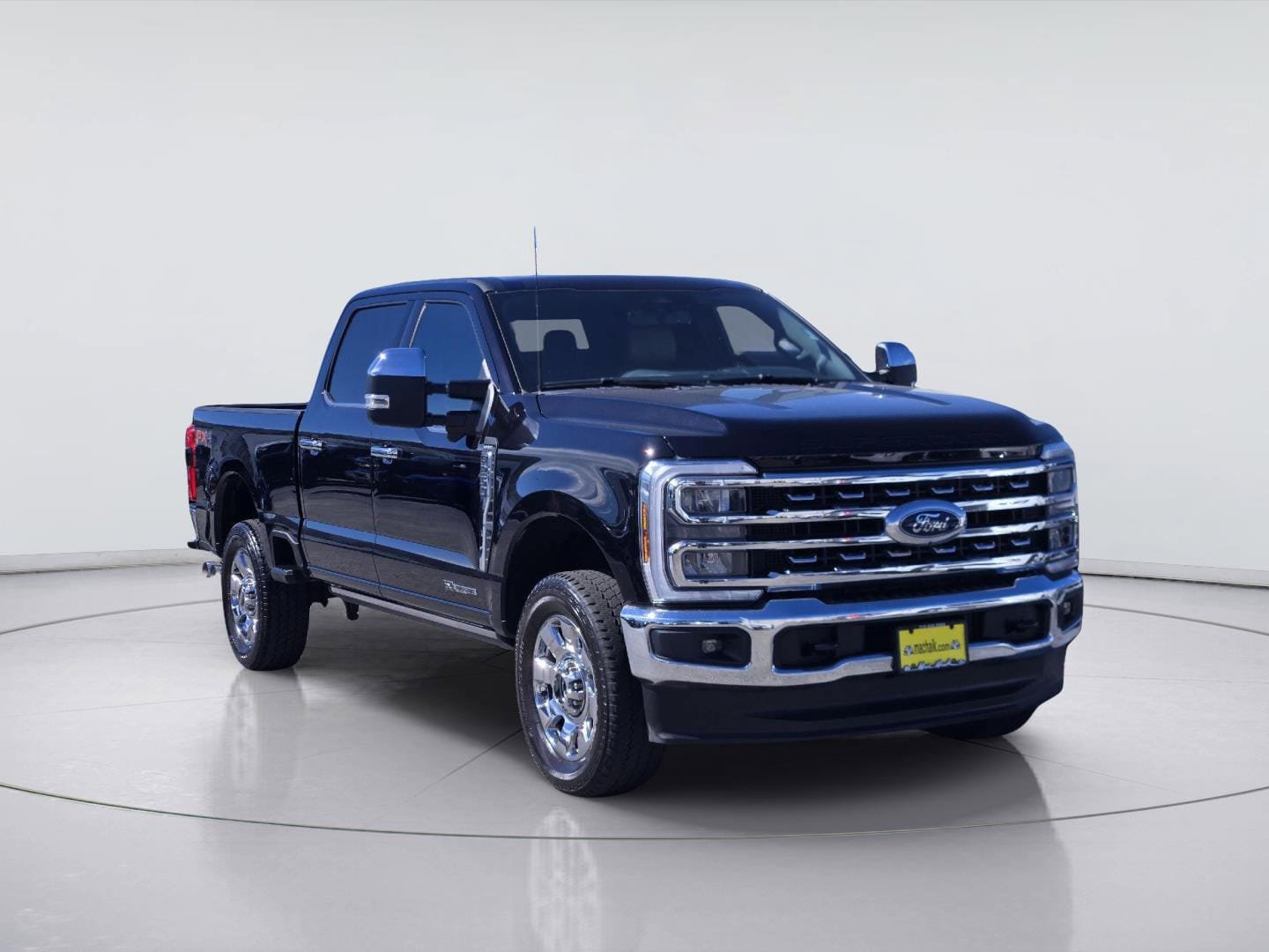 Certified 2025 Ford F250 Lariat w/ Chrome Package AWD/4WD image 3