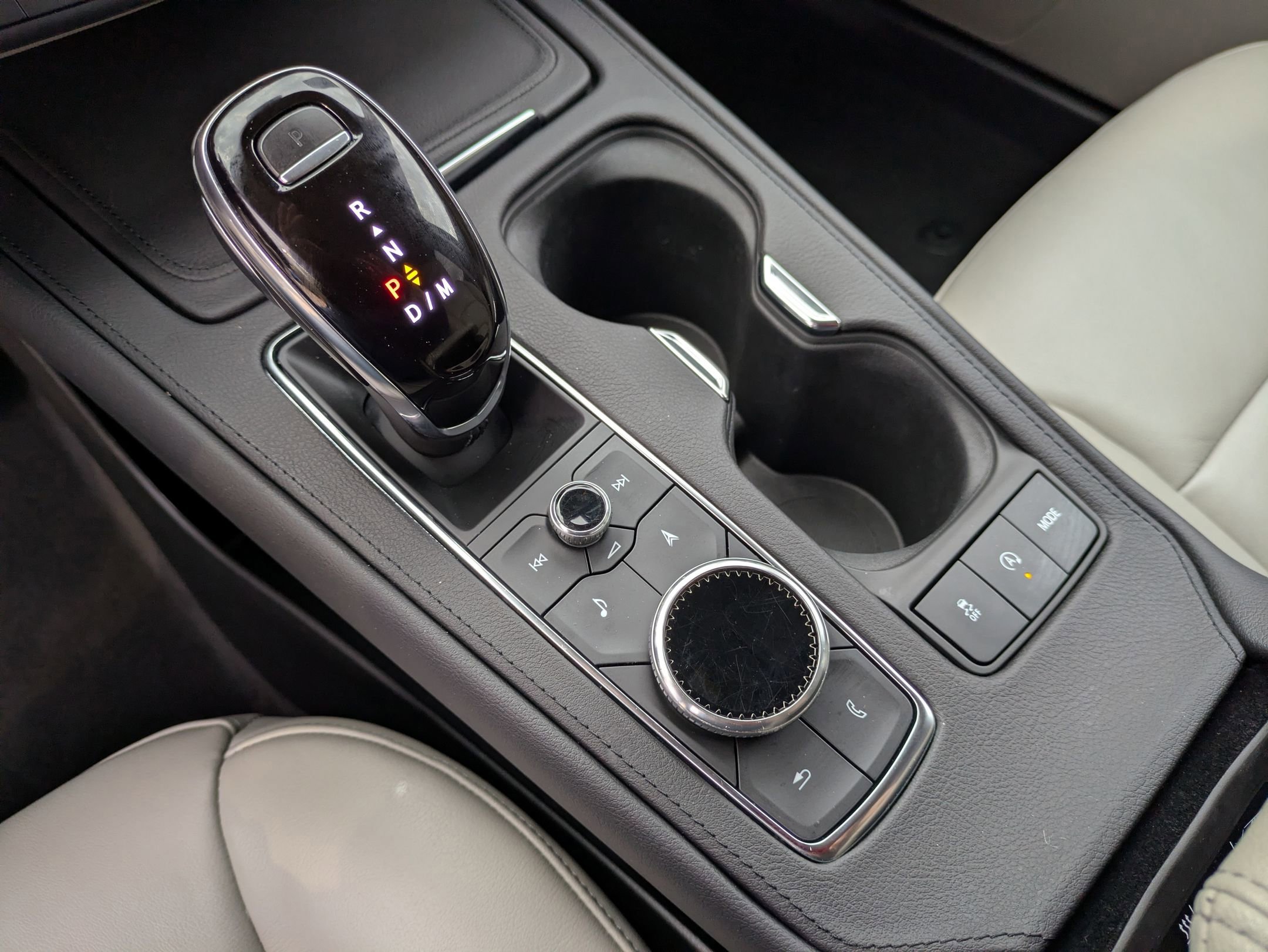 Used 2022 Cadillac XT4 Premium Luxury w/ Technology Package image 27