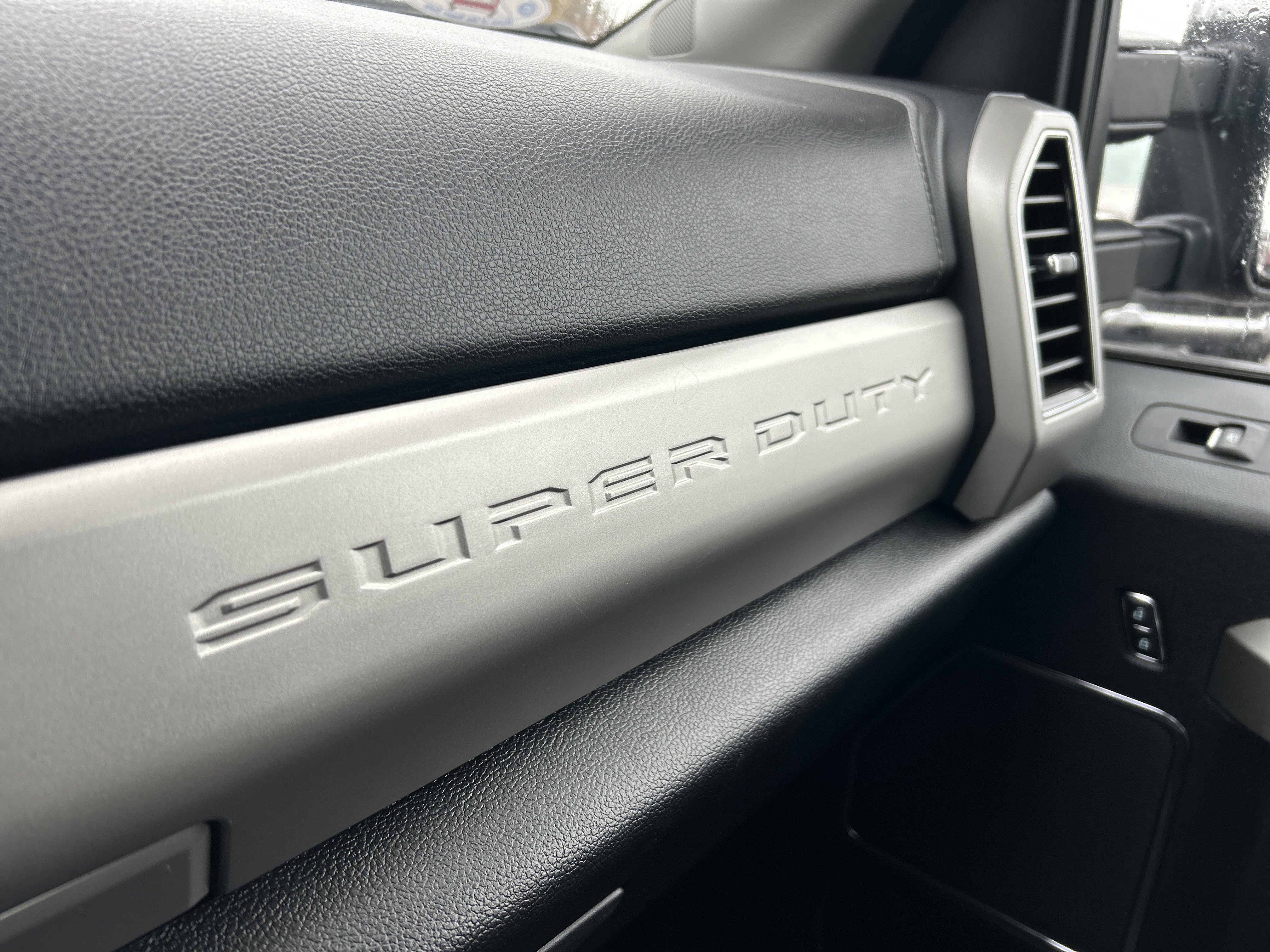 Certified 2020 Ford F350 Lariat w/ Lariat Ultimate Package image 24