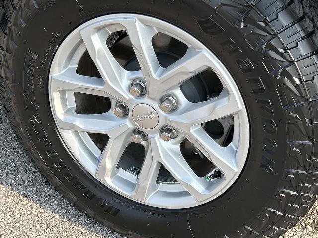 Used 2023 Jeep Wrangler Unlimited Sport AWD/4WD image 12