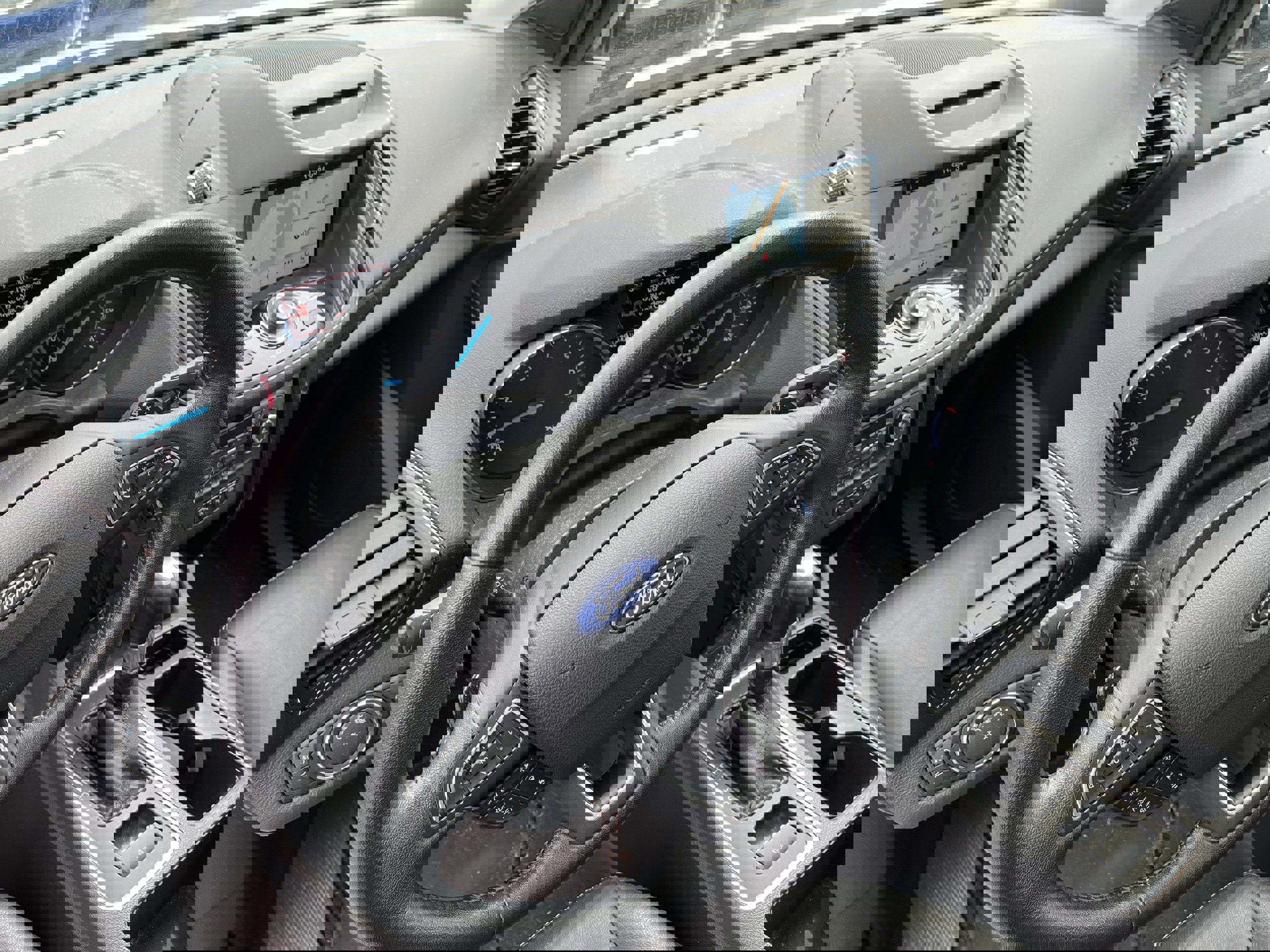 Certified 2018 Ford Escape Titanium w/ Ford Safe & Smart Package image 9