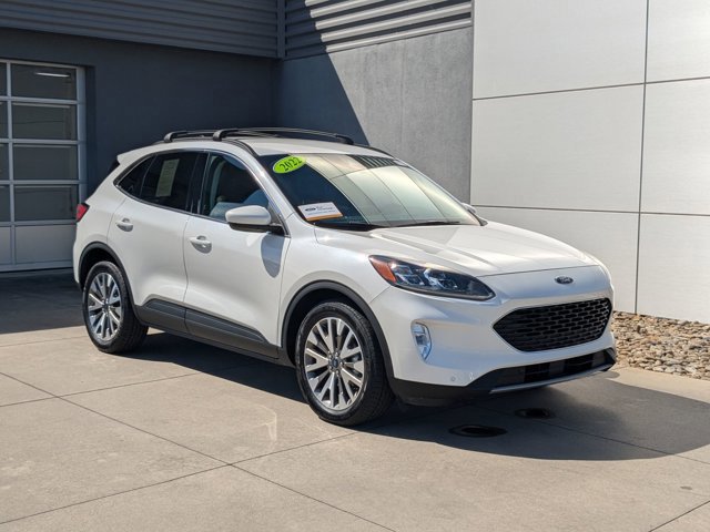 Certified 2022 Ford Escape Titanium w/ Class II Trailer Tow Package image 7