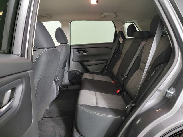 Used 2026 Nissan Rogue SV FWD image 15