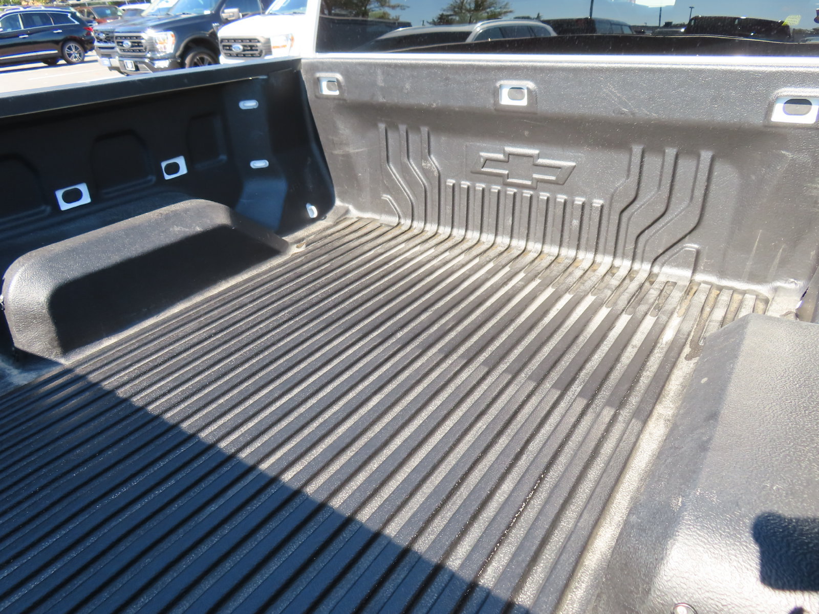 Used 2024 Chevrolet Silverado 1500 LT AWD/4WD image 10