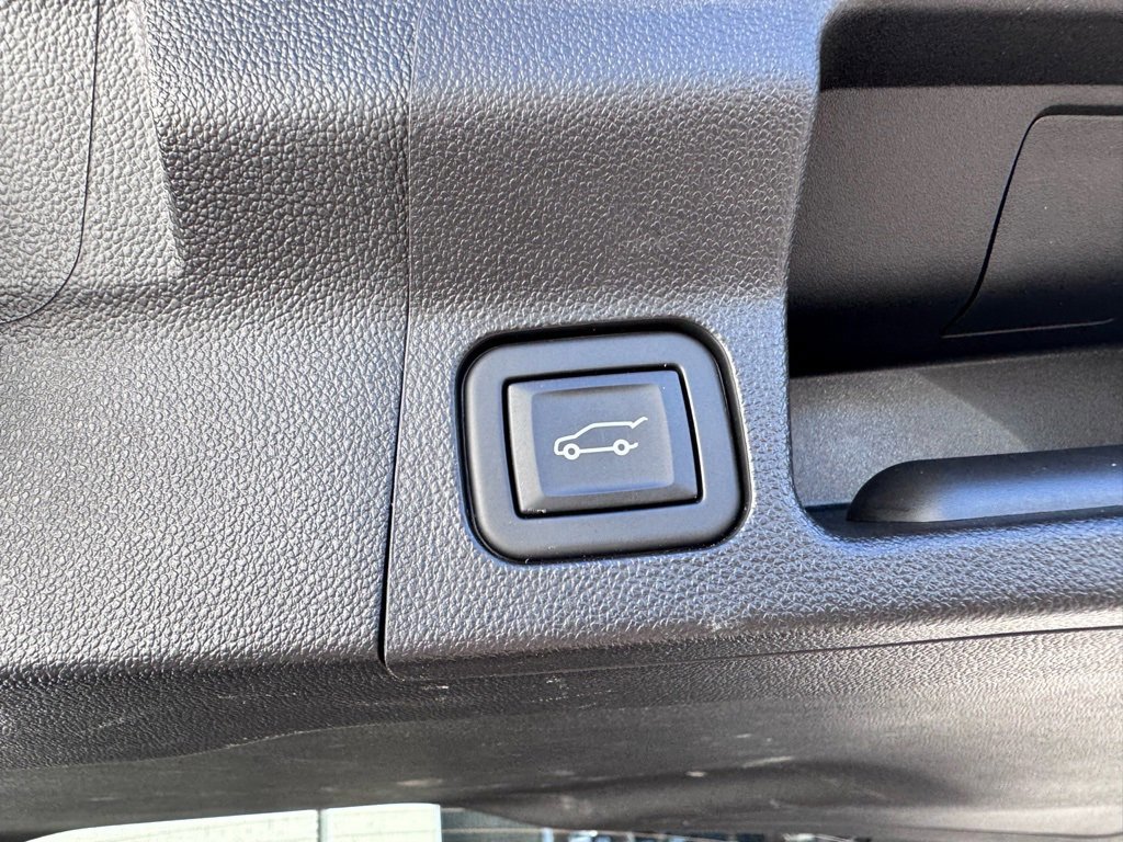 Used 2023 GMC Acadia SLE w/ Driver Convenience Package image 43