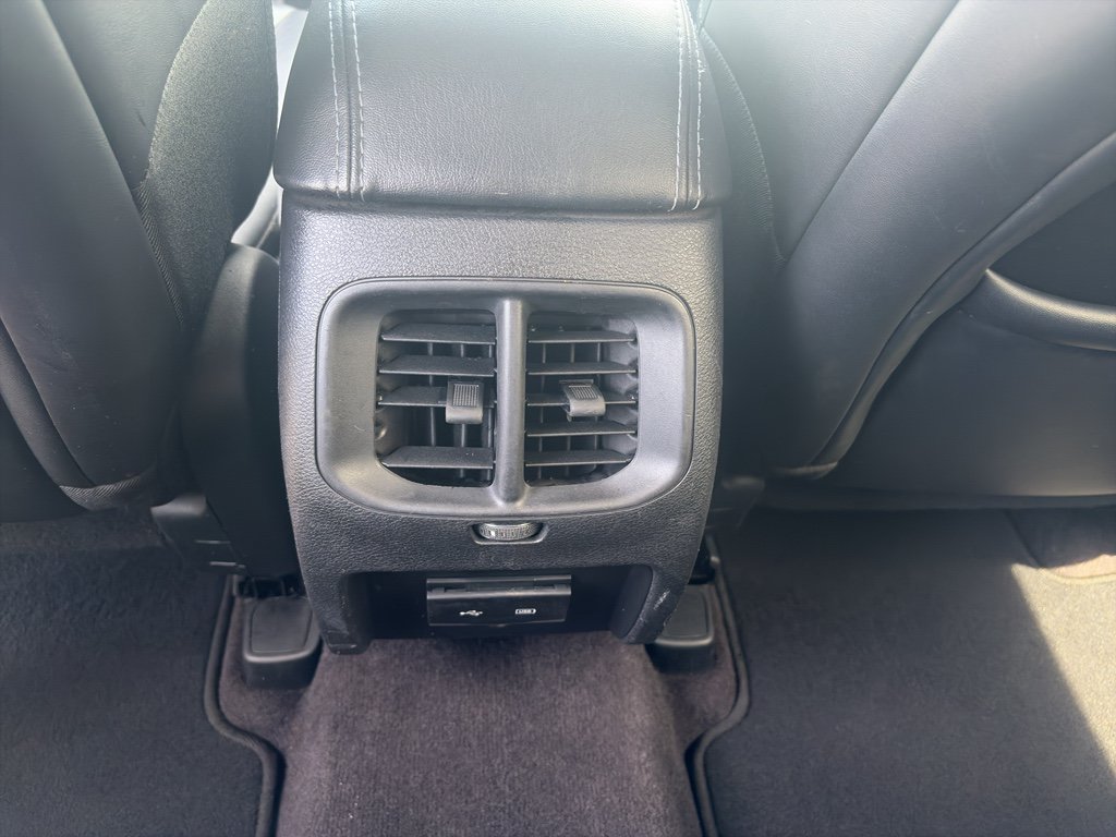 Used 2019 Jeep Cherokee Latitude Plus FWD image 24