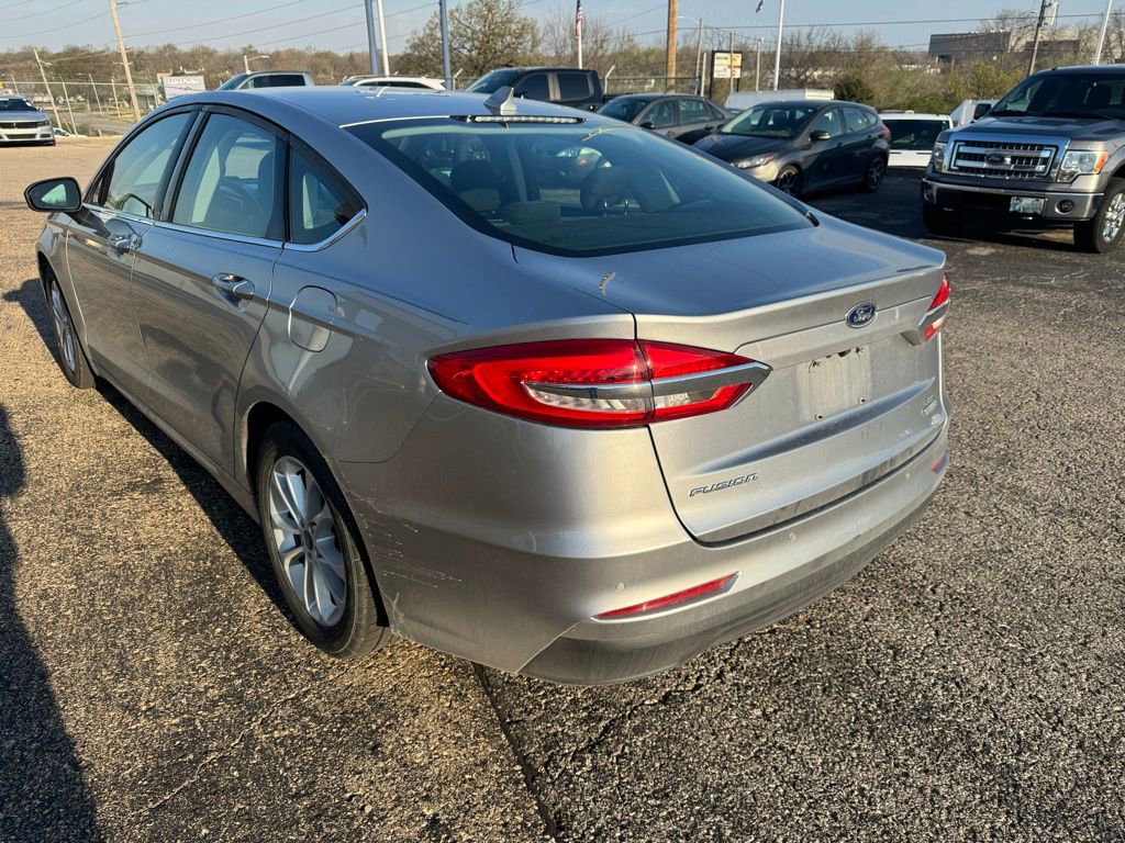 Certified 2020 Ford Fusion SE image 5