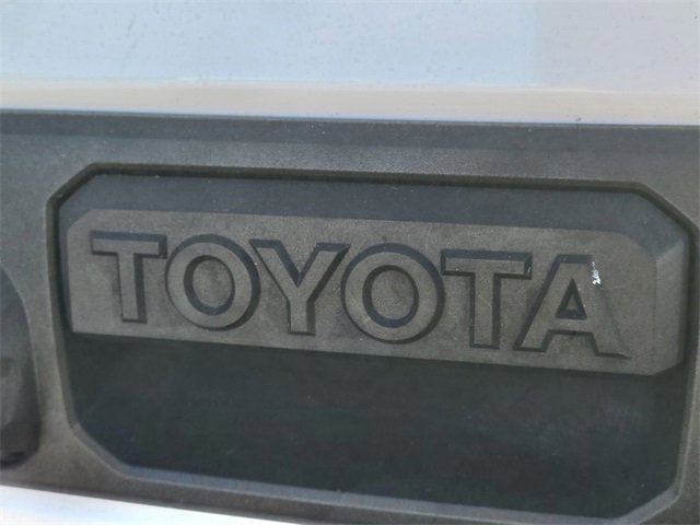 Used 2018 Toyota Tacoma SR5 image 5