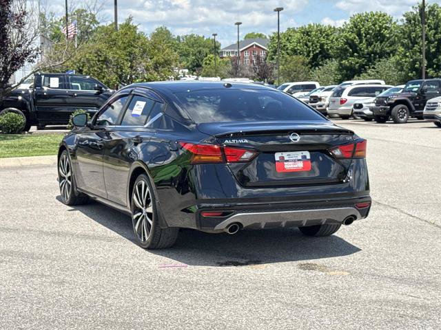 Used 2020 Nissan Altima 2.5 SR w/ Premium Package FWD image 7
