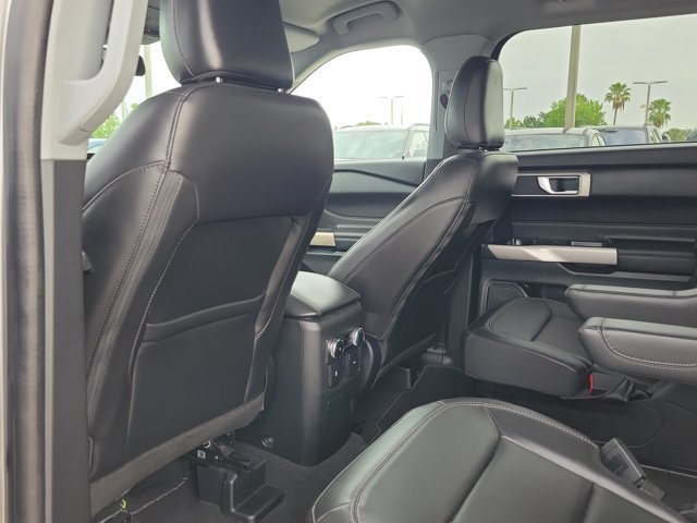 Certified 2023 Ford Explorer XLT w/ Equipment Group 202A RWD image 15