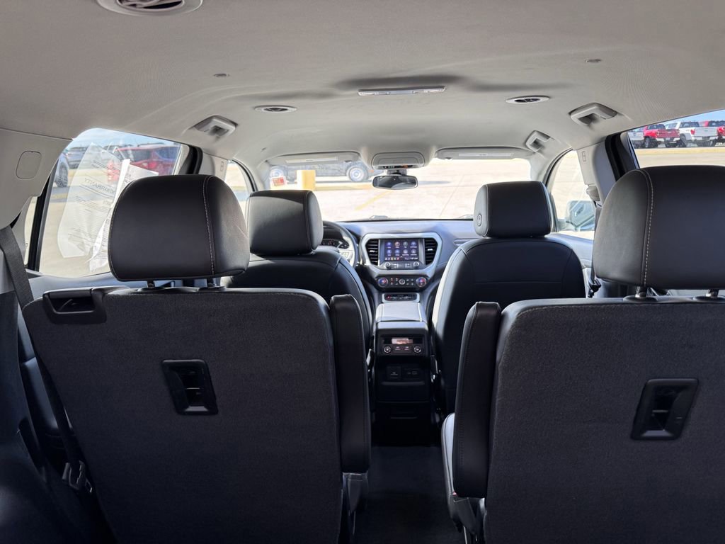 Used 2023 GMC Acadia SLT image 39