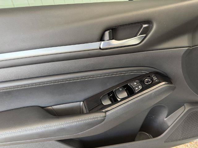 Used 2023 Nissan Altima 2.5 SL AWD/4WD image 22