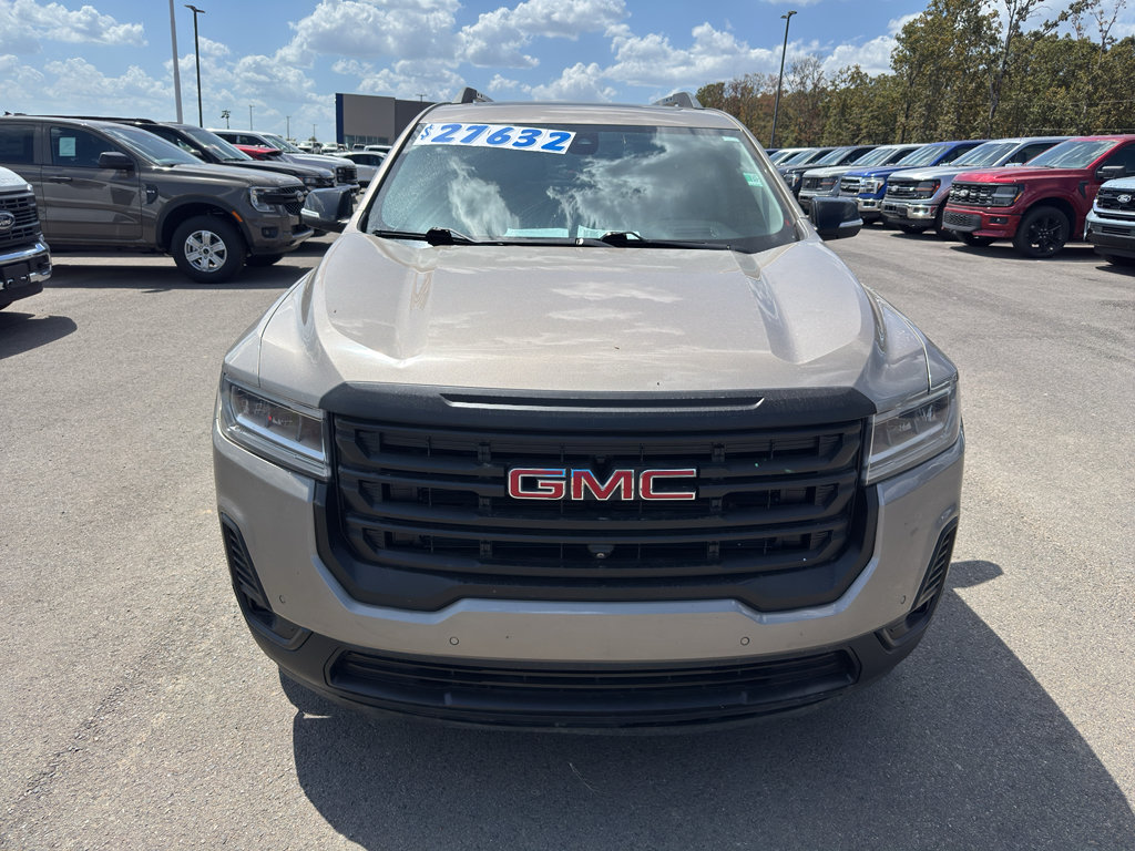 Used 2022 GMC Acadia AT4 w/ Technology Package AWD/4WD image 2