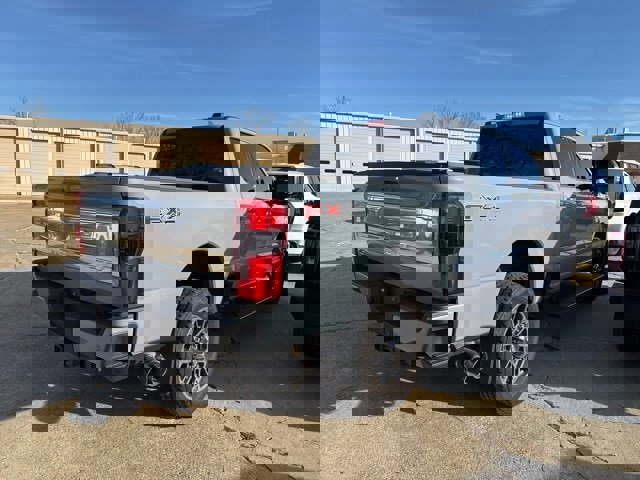 Certified 2025 Ford F350 Platinum w/ Platinum Plus Package image 2