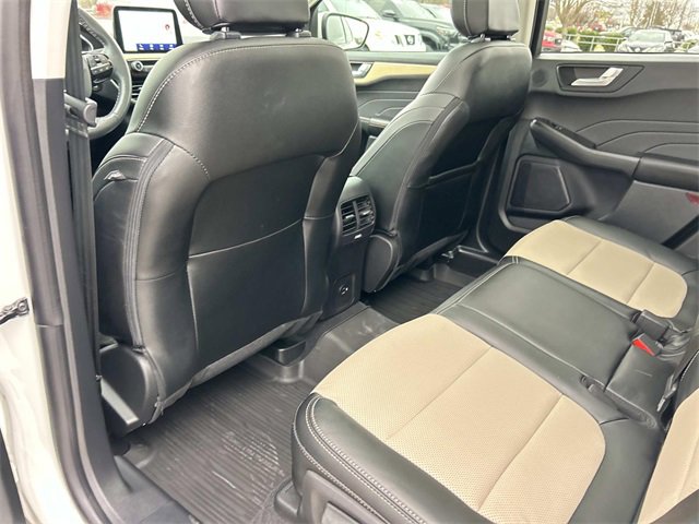 Certified 2022 Ford Escape Titanium w/ Titanium Elite Package image 18