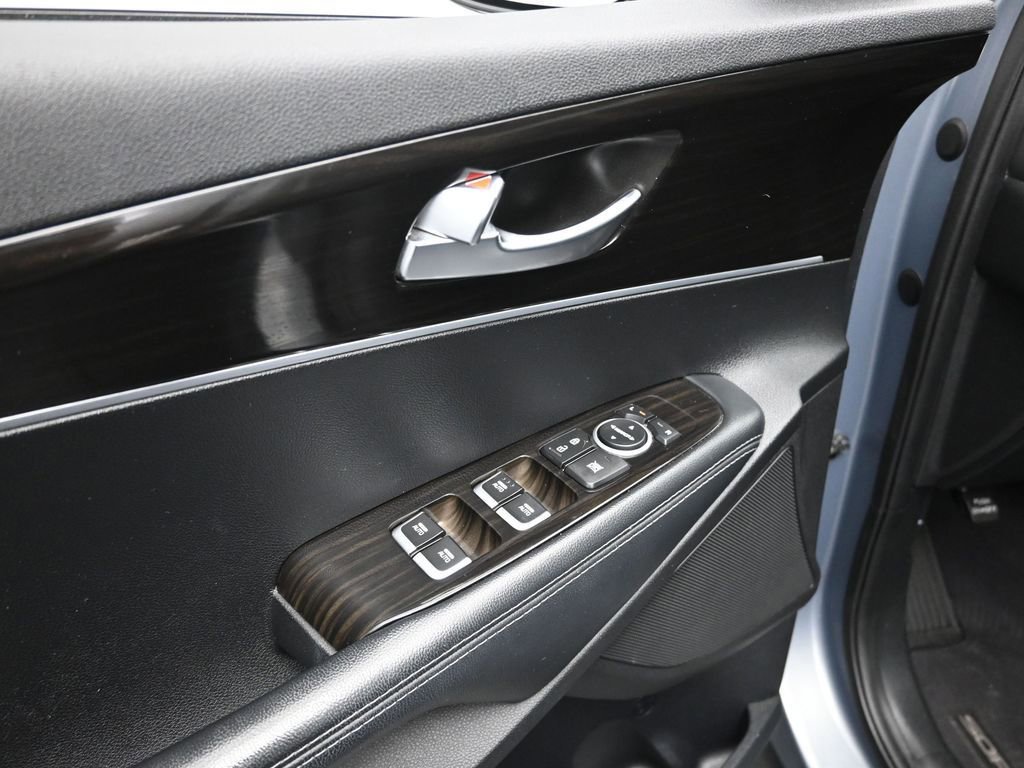 Used 2020 Kia Sorento LX image 37