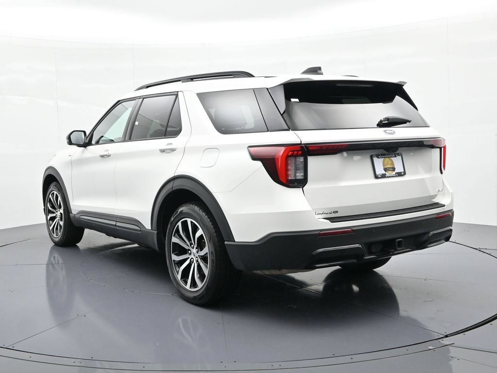 Certified 2025 Ford Explorer ST-Line AWD/4WD image 8