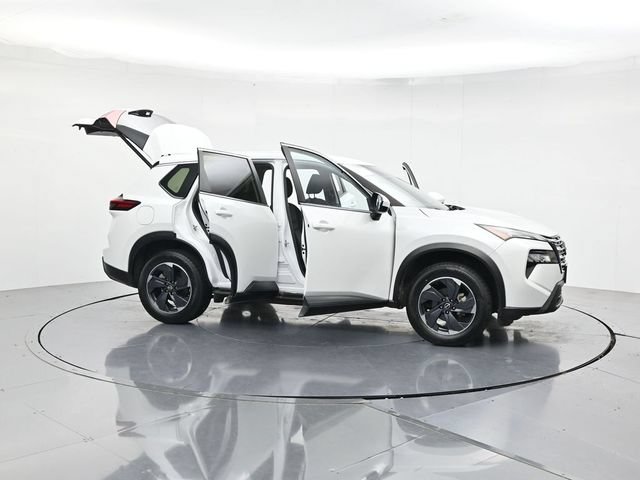 Used 2024 Nissan Rogue SV AWD/4WD image 53