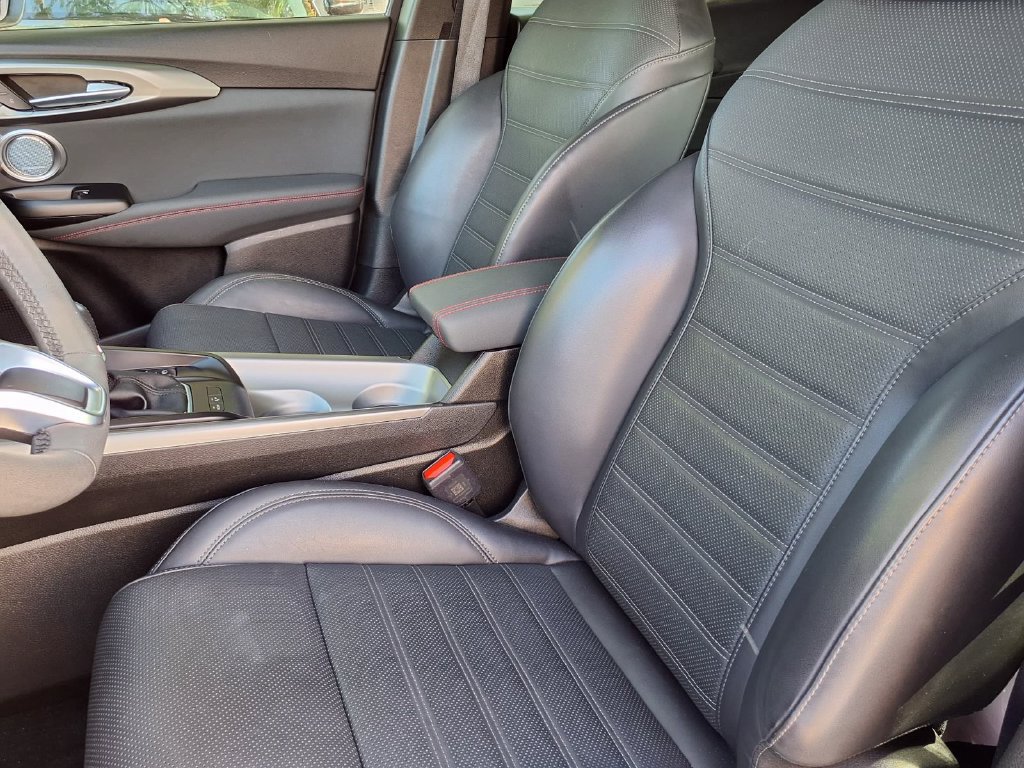 Used 2024 Dodge Hornet R/T Plus w/ R/T Blacktop Package AWD/4WD image 3