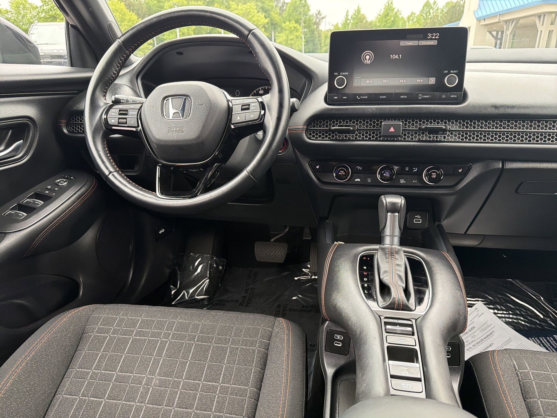 Used 2025 Honda HR-V Sport image 3