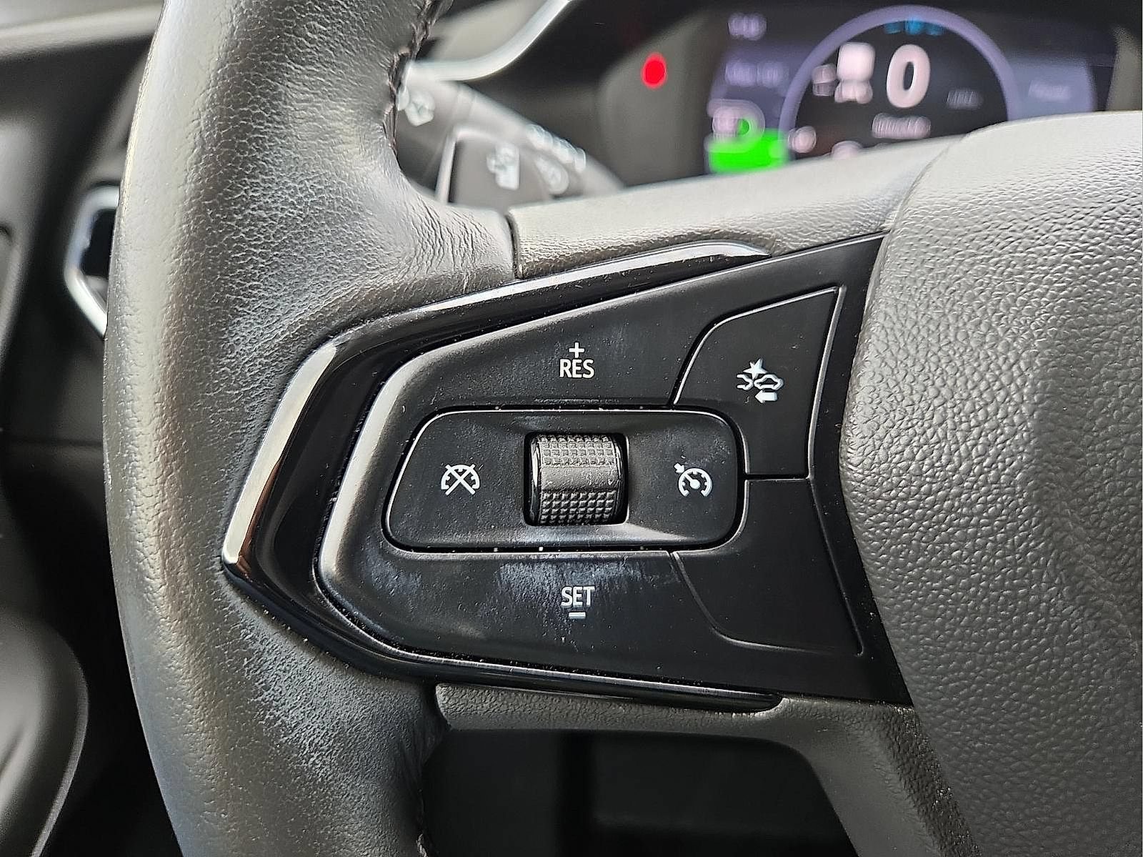 Used 2023 Chevrolet Bolt EUV Premier w/ Sun & Sound Package FWD image 21